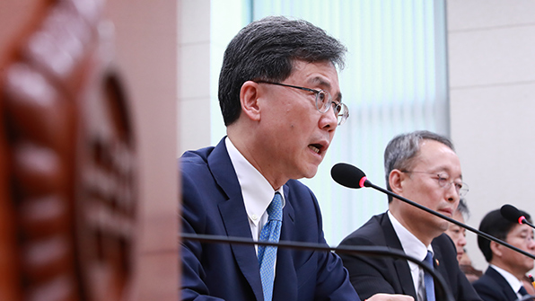 김현종 “적자 해소에 美 셰일가스·무기 구매 포함”