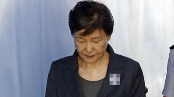 “법치 이름 빌린 정치 보복”…법정서 처음 입 연 박근혜