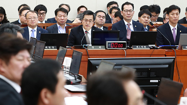 기재위, 아이코스 세율인상 반영해 세입예산 957억원 증액
