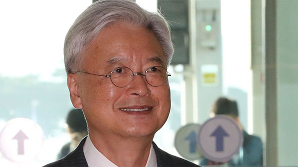 조윤제 주미대사 취임…“전략적이고 대담한 외교 해야”