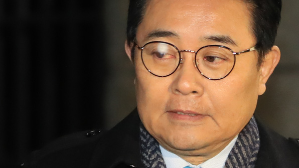 ‘롯데·GS홈쇼핑 뇌물 의혹’ 전병헌 구속영장 재청구…직권남용 추가