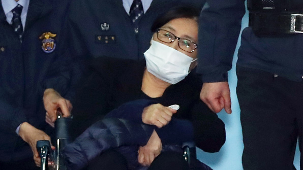 25년 구형에 ‘최순실 나이’ 관심…“누리꾼, 실제로 무기징역?”