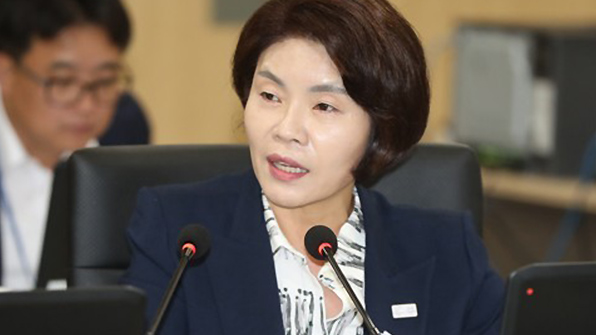 민주·바른 “한국당 ‘인공기 달력’ 공세, 초등생 그림에 종북몰이”
