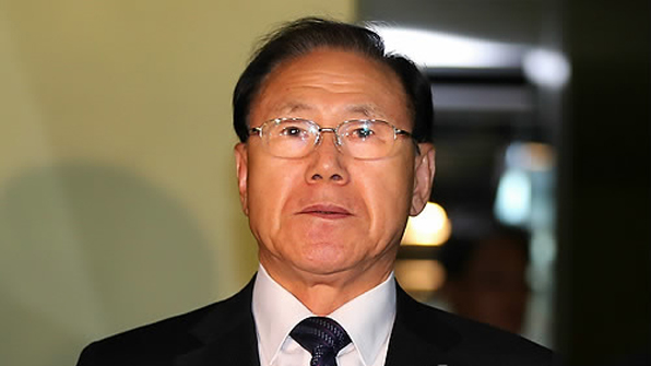 ‘MB 집사’ 김백준 검찰 출석…‘국정원 특활비 상납’ 조사