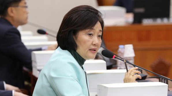 박영선 “서울시 대중교통무료정책 중단돼야…수소전기차 도입 시급”