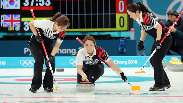 ‘강팀 킬러’ 여자컬링, 종주국 영국도 꺾었다…3승 1패