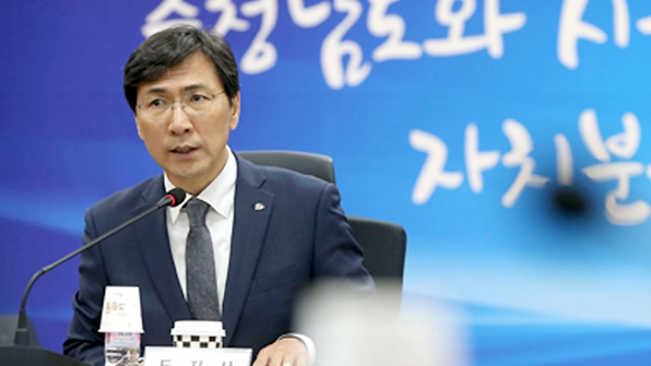 민주당 충남의원 5명 “안희정 성폭행 의혹에 머리 숙여 사과”