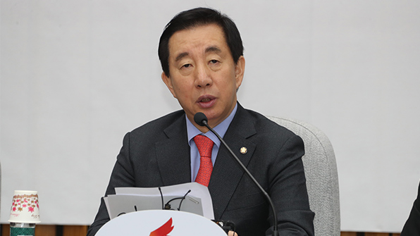 김성태 “文 대통령 개헌 추진, 정치적 저의 의심”