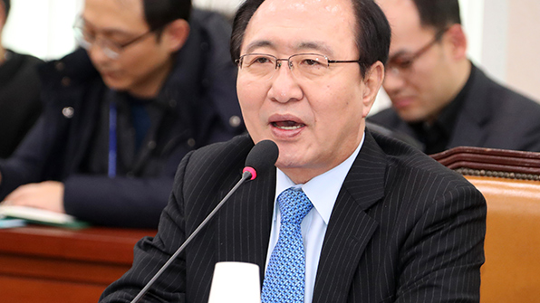 노회찬 “보복당한 것은 이명박 전 대통령이 아니라 국민”