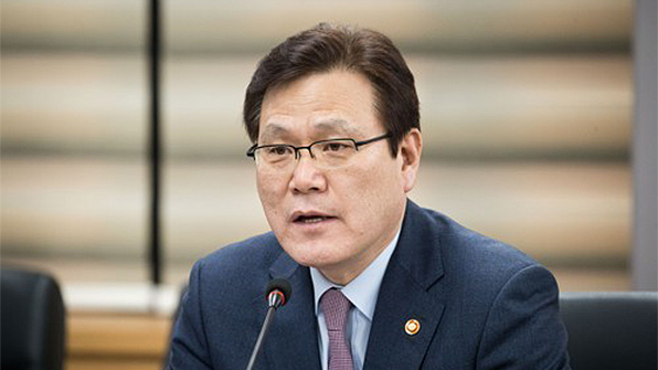 최종구 금융위원장 “금감원장 사퇴 본질은 채용 문제제기 확실 규명”