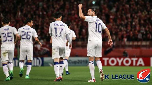 ‘데얀 결승골’ 수원, 가시마 꺾고 AFC 챔스리그 16강 진출