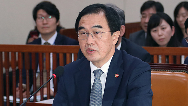 조명균 “탈북 여종업원, 자유의사로 한국에 와서 생활”