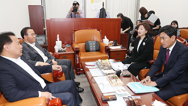 여야, 특검·추경안 동시 처리 막판 이견 조율 시도…오늘 본회의 의결 불투명