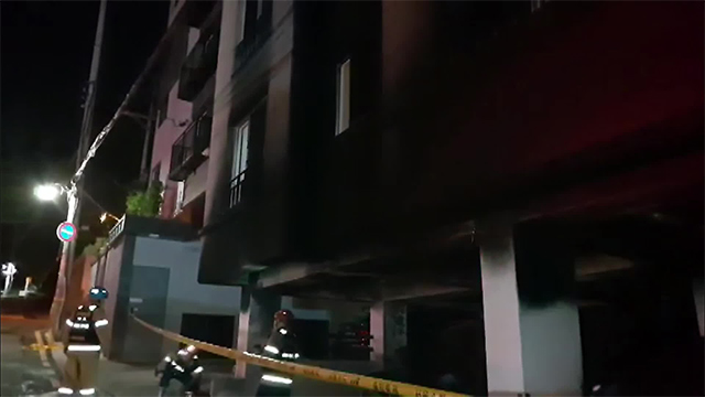 서초구 빌라 주차장서 불…10명 부상, 차량 6대 전소