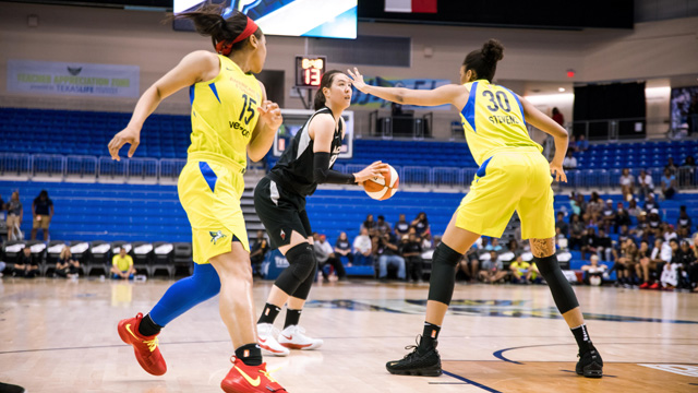WNBA 박지수, 17분 뛰고 6득점…팀은 2연승