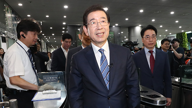 3선 성공 박원순 서울시장 “재개발 구역 정비, ‘52시간’ 동참”