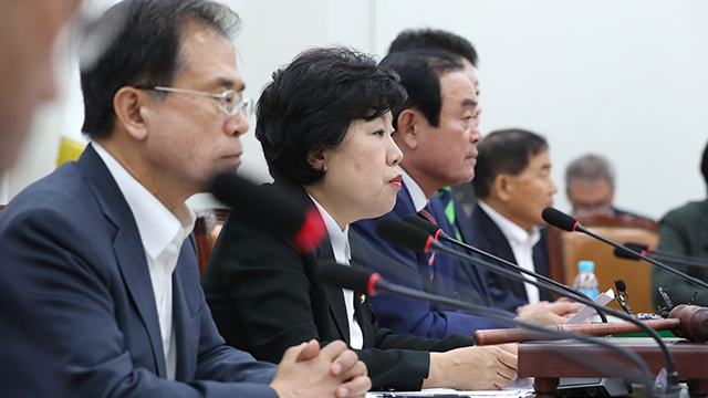 조배숙 “여당 싹쓸이 속 당 존립기반 만들어”