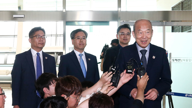 남북 적십자회담 3차 대표 접촉 종료…막판 조율 계속