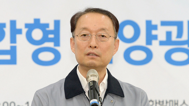 백운규, 부산항 수출현장 점검…“미중 무역분쟁 엄중 대응”