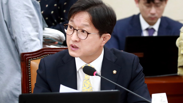 민주당 “소상공인·자영업자 보호에 발 벗고 나서야”
