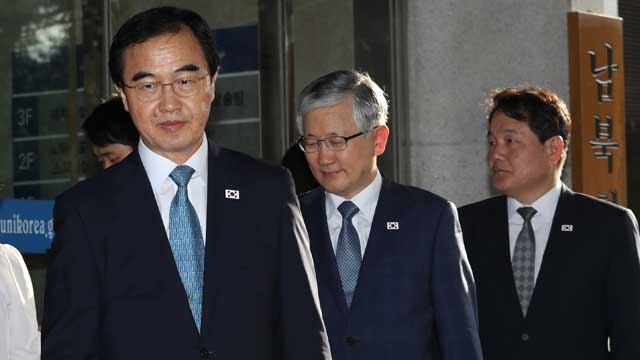 우리측 대표단, 판문점으로 출발…3차 정상회담 시기·장소 합의