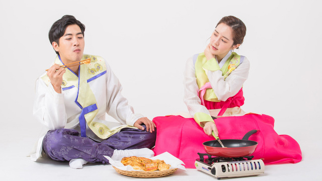 “애미야 상 차려라” “남자가 어딜 주방에”…명절 성차별 1위 ‘가사노동’