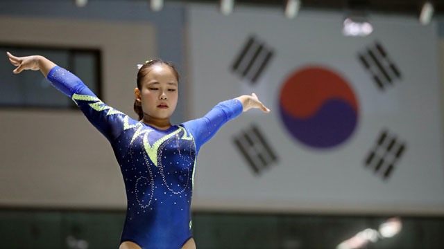 ‘체조 요정’ 여서정, 단체전 금메달·개인종합 은메달