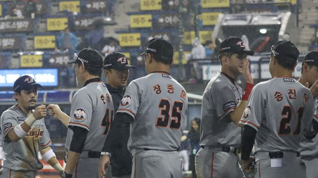 한화, 준PO 직행…넥센, KIA와 16일 WC 결정전