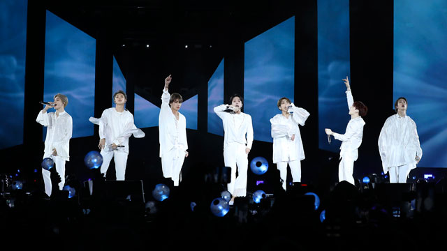방탄소년단, 오늘 프랑스 파리 공연…文 대통령 관람