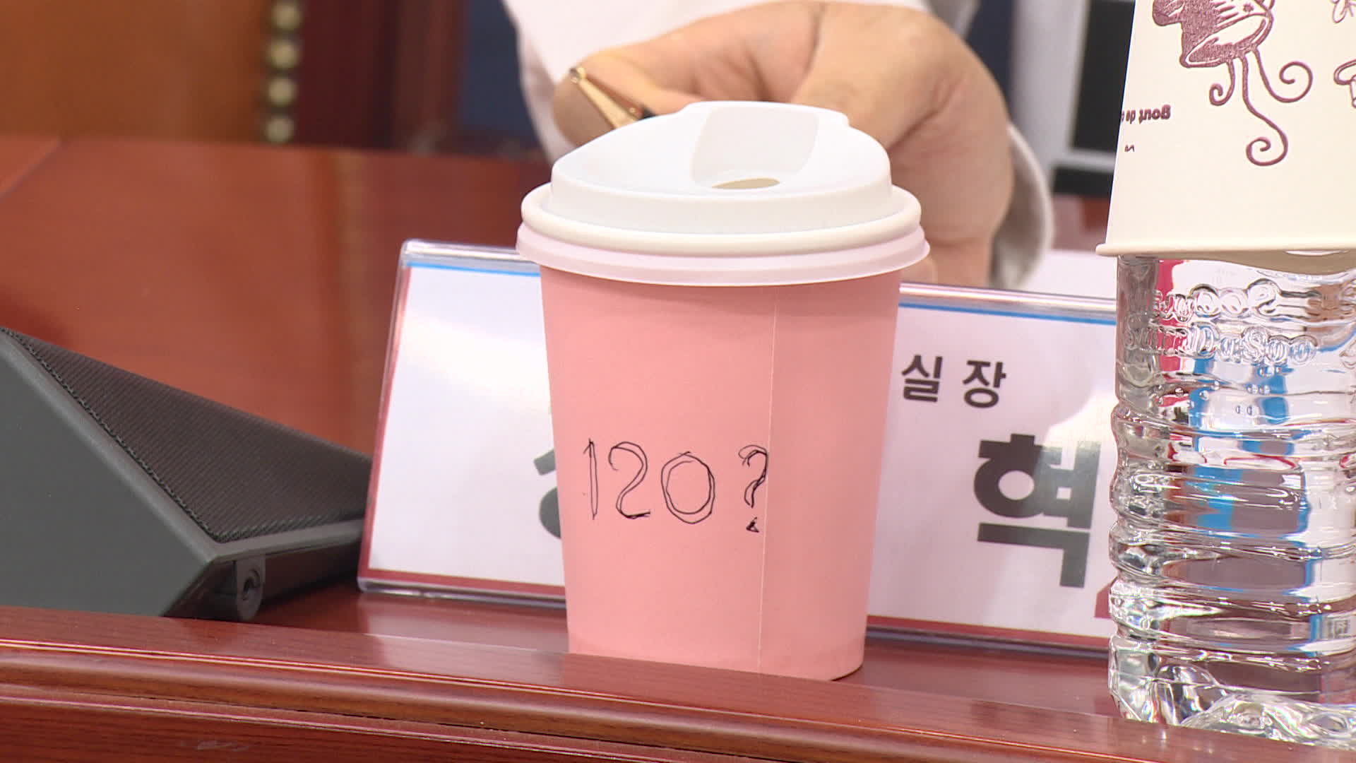 국힘, 이틀째 ‘커피원가 120원’ 공세…김문수 지지율 반등 고심