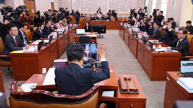 국회 법사위, ‘명태균 특검법·상법 개정안’ 심사<br>…여야 공방