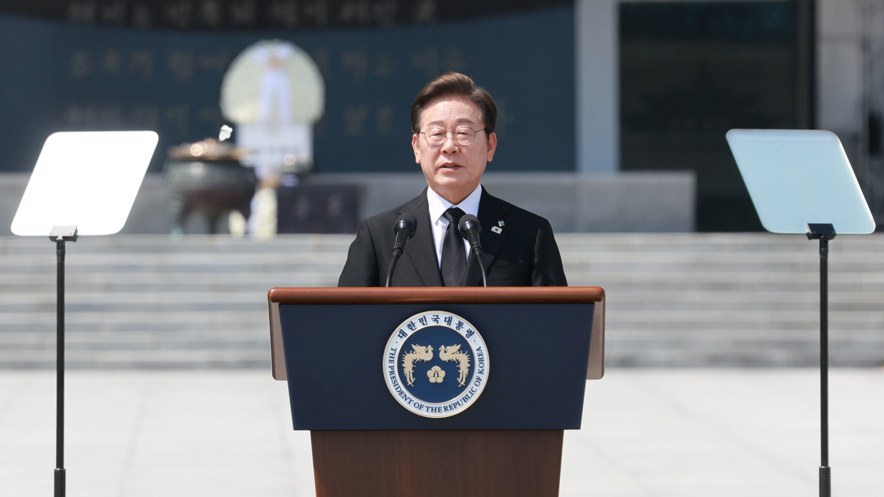 [속보] 이 대통령 “국가와 공동체 위한 헌신 영예로운 나라 되어야”
