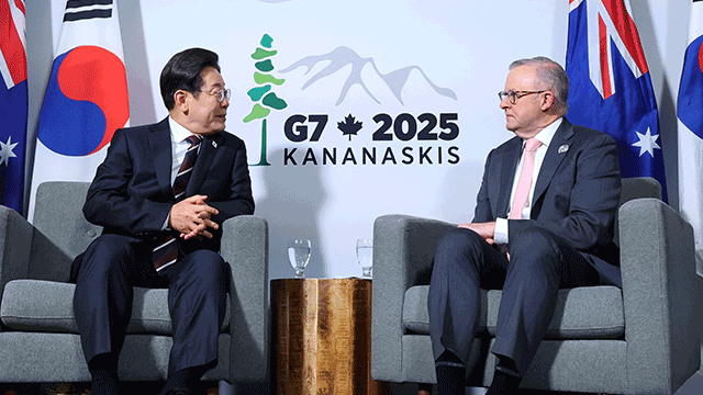G7 참석 이 대통령, 호주·남아공 정상과 회담…한미회담 무산