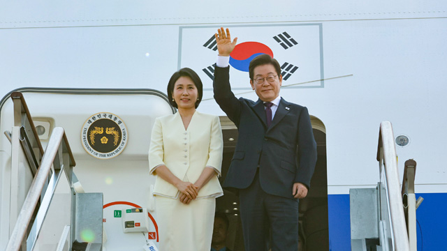 이 대통령, 일본으로 출국…<br>3박 6일 미·일 순방 시작