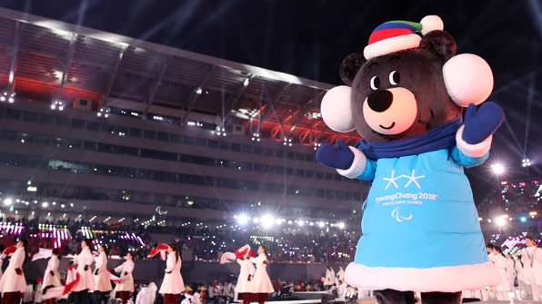 ‘한계 뛰어넘은 도전’ 평창 겨울스포츠 축제 “4년 후 베이징에서 다시 만나요”