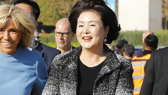 검찰, ‘인도 방문·샤넬재킷 의혹’ 김정숙 여사 무혐의 처분