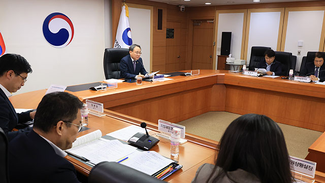 행안부 “공정 선거 기대 높아…공무원 ‘정치적 중립’ 위반 없어야”