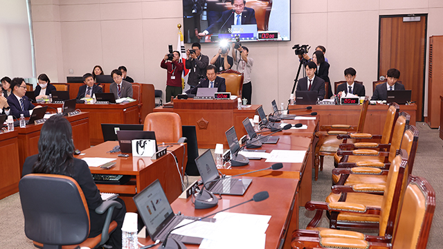 국회 법사위, ‘조희대 대법원장 청문회’ 개최안 의결<br>…‘대통령 재판 정지’ 개정안 통과