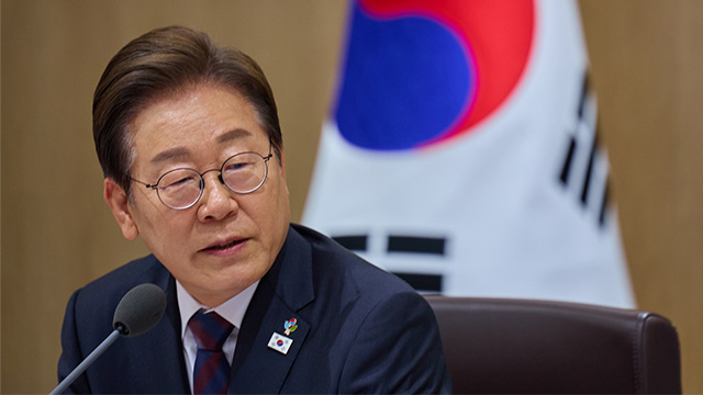 이 대통령 “대통령실 직원 과로로 쓰러져…무거운 책임감 느껴”