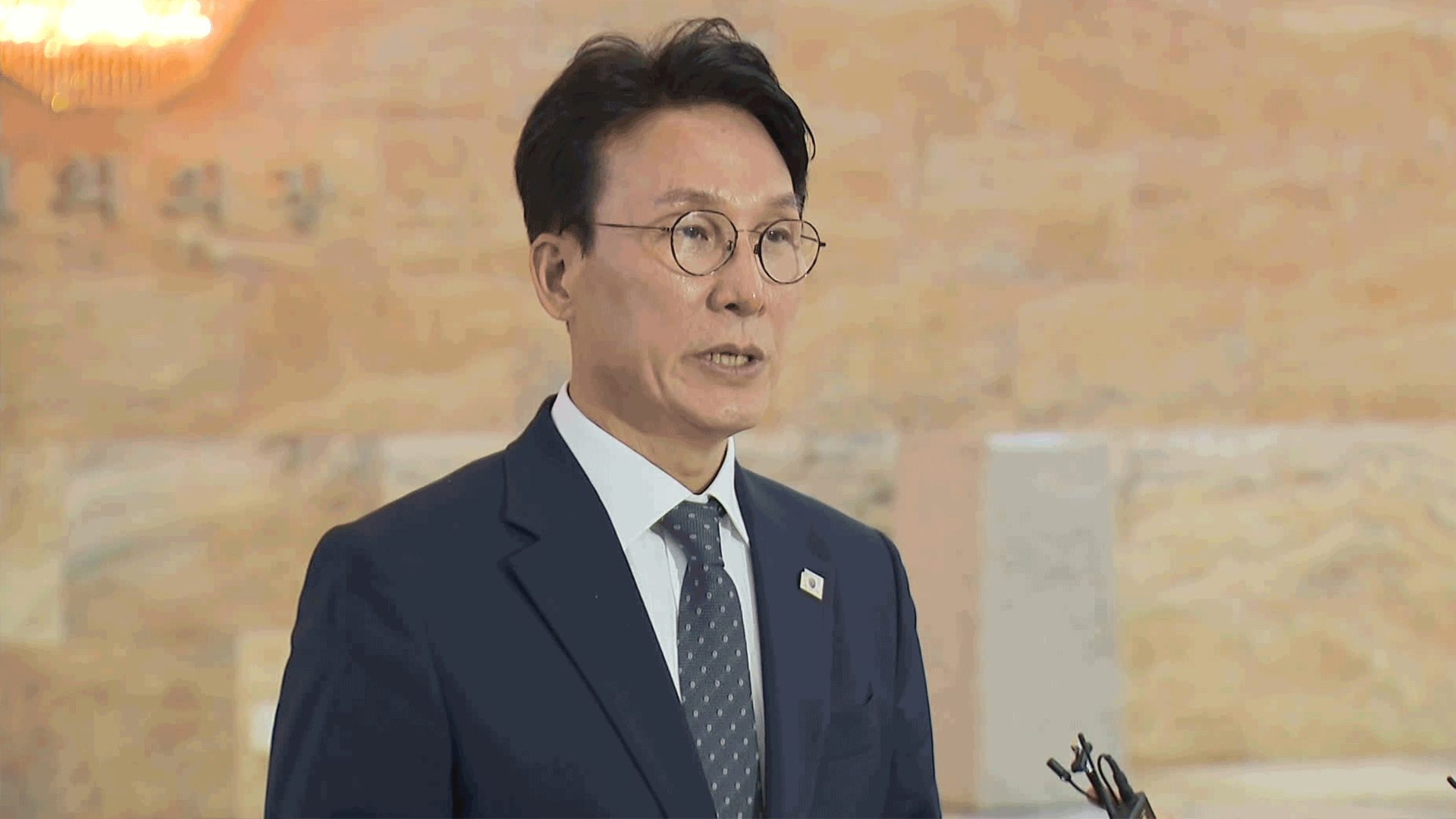 총리 인준 통과 김민석 “경제 회복 1순위”…국민의힘, “독재·폭거” 표결 불참
