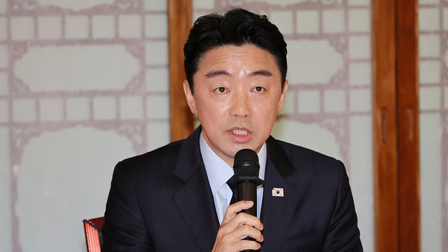 강훈식 비서실장 “대통령 눈 너무 높아…떨리는 마음으로 인사청문회 기다려”