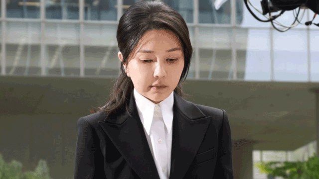 김건희, ‘불출석’ 자필 사유서 제출…특검 “모레 소환”